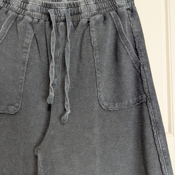 EUC Easel Wide-Leg Ash Black Palazzo Pants Small - Picture 3 of 4